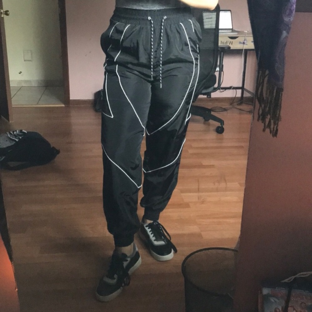 Black striped joggers⚡️